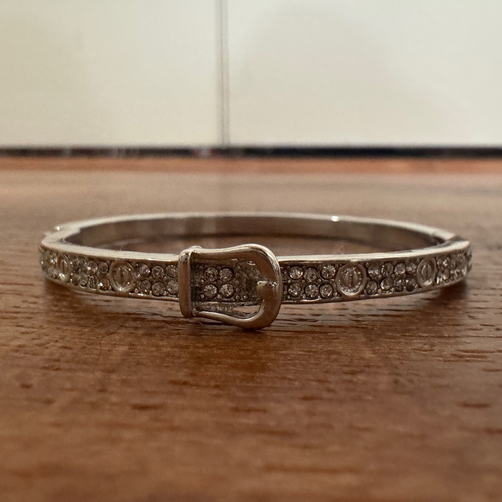 Silver Toned Bracelet with Crystal Accents​​​​
